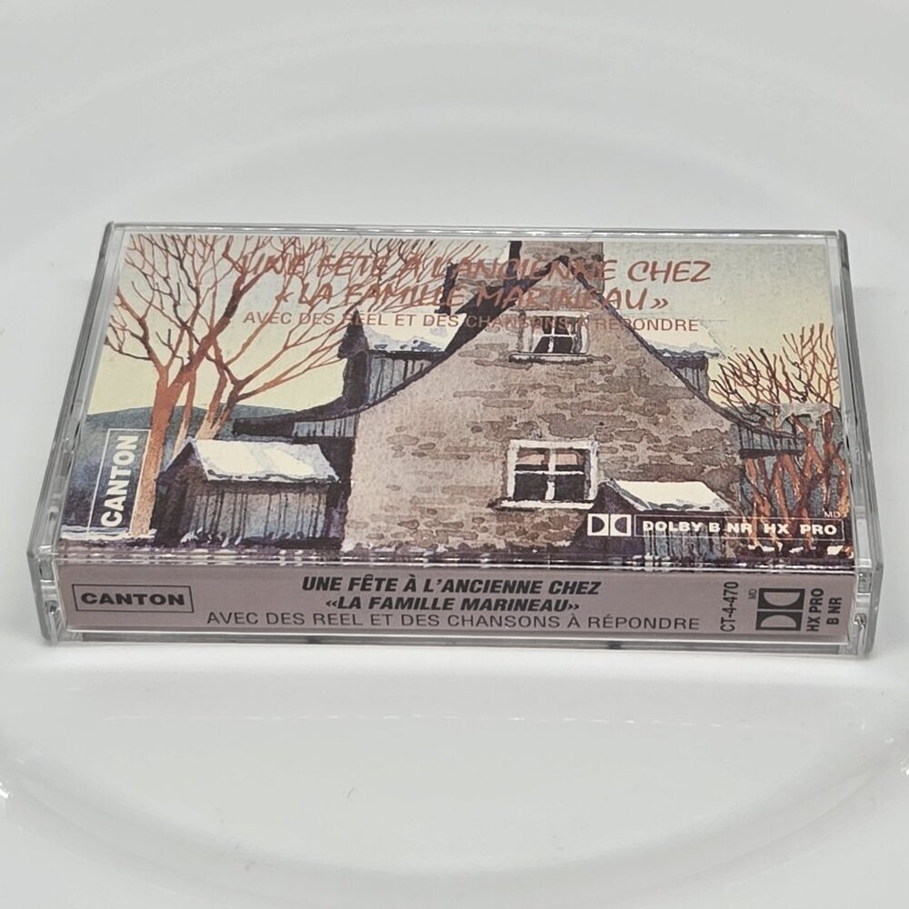 Une Fête à l'Ancienne chez La Famille Marineau Vintage Cassette Tape French Folk - Picture 2 of 3